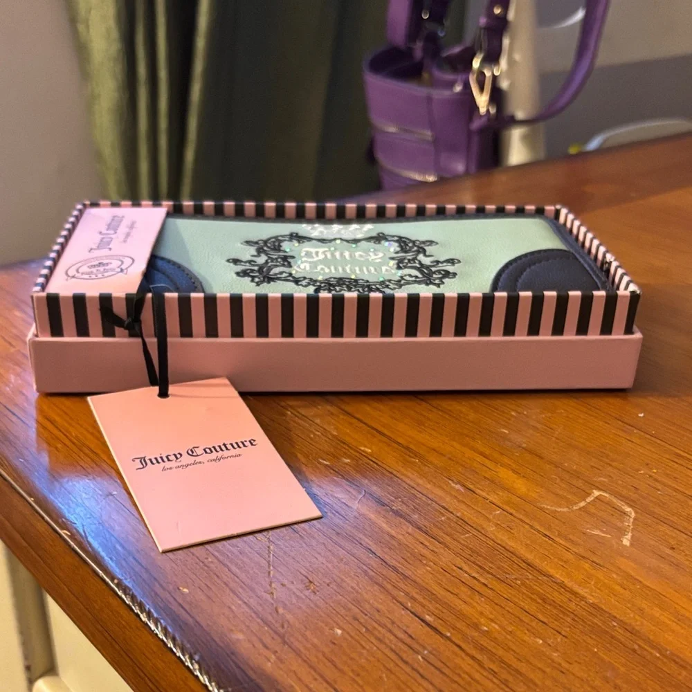 Juicy Couture Sage Green Heritage Wallet NIB